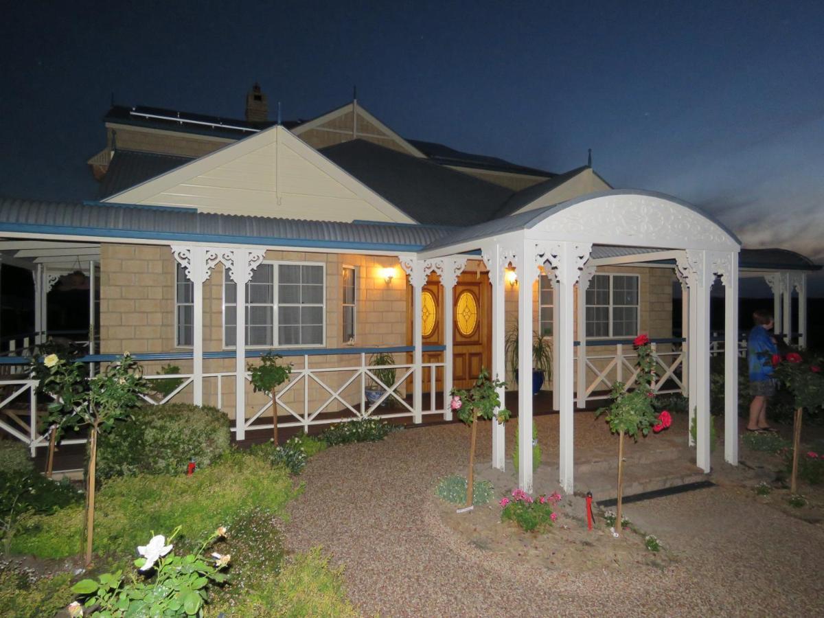 Grovely House Bed & Breakfast Stanthorpe Dış mekan fotoğraf