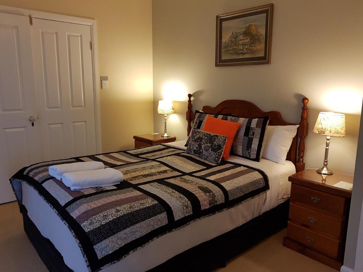 Grovely House Bed & Breakfast Stanthorpe Dış mekan fotoğraf